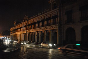 Fuera luces, en el Palacio de Gobierno de Xalapa.