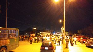 Se registró caos vial debido a este bloqueo en la carretera a Las Barrillas; no había paso para Ciudad Olmeca ni Las Dunas.