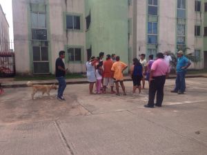 Los vecinos tuvieron que manifestarse y bloquear la carretera hacia Las Barrillas para provocar la actuación de las autoridades.