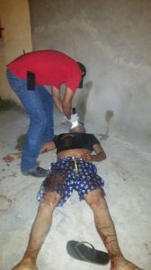 Lo matan en sábado santo.