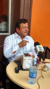 Arturo López Obrador, hermano del fundador de MORENA en Coatzacoalcos.