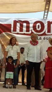 Andrés Manuel López Obrador estuvo en Coatzacoalcos para impulsar la campaña de sus candidatos.