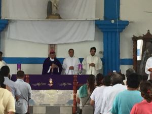 En la misa participó el Monseñor Obispo Rutilo Muñoz Zamora, de la diócesis de Coatzacoalcos.