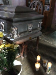 En Mundo Nuevo se realizan 5 funerales en un mismo día; 5 trabajadores de esta localidad fallecieron tras la explosión.