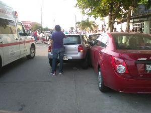 Carambola de automóviles en Coatzacoalcos.