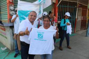 Juan Aldana promueve el voto por el partido Nueva Alianza, es la opción para eliminar las oligarquías políticas en Coatzacoalcos. 