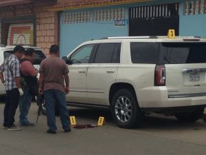 La Policía Ministerial, en el lugar del doble homicidio.