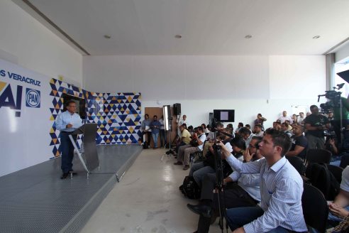 RUEDAD DE PRENSA_MIGUEL ANGEL YUNES_17MAY16 (4)