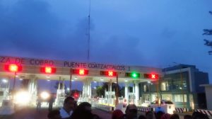 Caseta de peaje Puente Coatzacoalcos 1. 