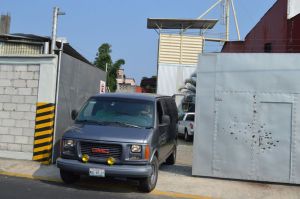 Dejaron baleada todo el portón.