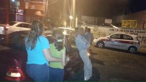 No tienen luz de la CFE; decidieron cerrar la avenida.