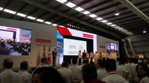 Los directivos de BRASKEM-IDESA con el titular de la SENER y de PEMEX.