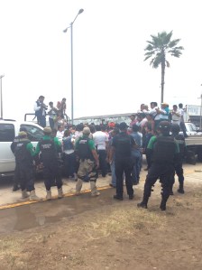 Se implementó un impresionante operativo de seguridad para llevarse el vehículo del senador.