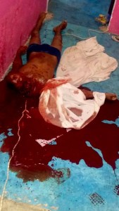 Lo matan y decapitan el cadáver.