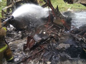 Sofocaron el incendio de la unidad, pero no pudieron salvar al conductor.
