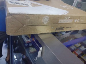 Le regresaron su laptop toda mojada.