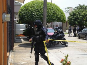 Logró impedir un secuestro o robo en su casa; tuvo que matar al maleante.