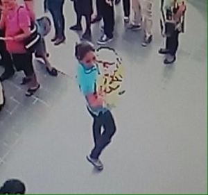 La persona que sustrajo al bebé.