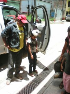 Cinco personas lesionadas.