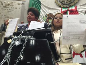 Protestan ante basificación de plazas.