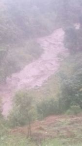 Deslave en la sierra.