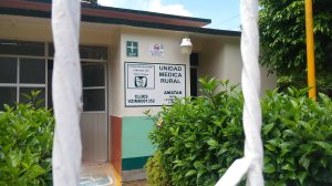 No funciona su centro de salud, nadie la atiende.