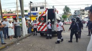 Se lo llevaron en ambulancia, hospitalizado.
