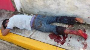 Delincuente herido de bala en Cosoleacaque.