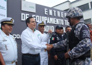 Alcalde entrega nuevas unidades de patrullaje al Mando Unico.