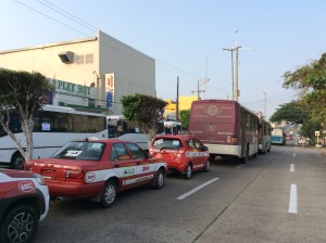 paro transportista en la zona centro de Coatzacoalcos.