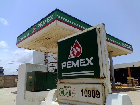 GASOLINERA PEMEX.