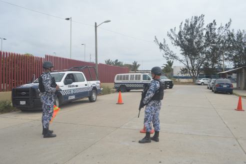 POLICÍA NAVAL Y FUERZA CIVIL