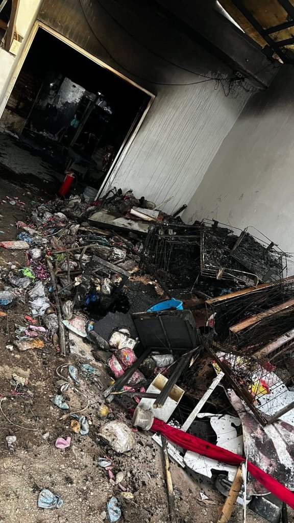 Incendio de una camioneta y un local en colonia Ruiz Cortines en #Veracruz.